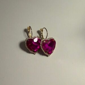 🩷🩷🩷 Pink Heart Earrings 🩷🩷🩷